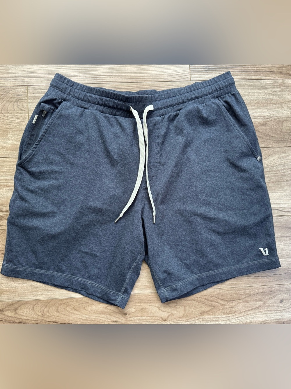 VUORI Ponto Performance Short 7" Heather Navy Mens Size Med Zip Pocket SOFT